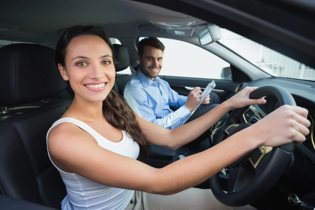 Learning who uses passclub elite to pass their driving test